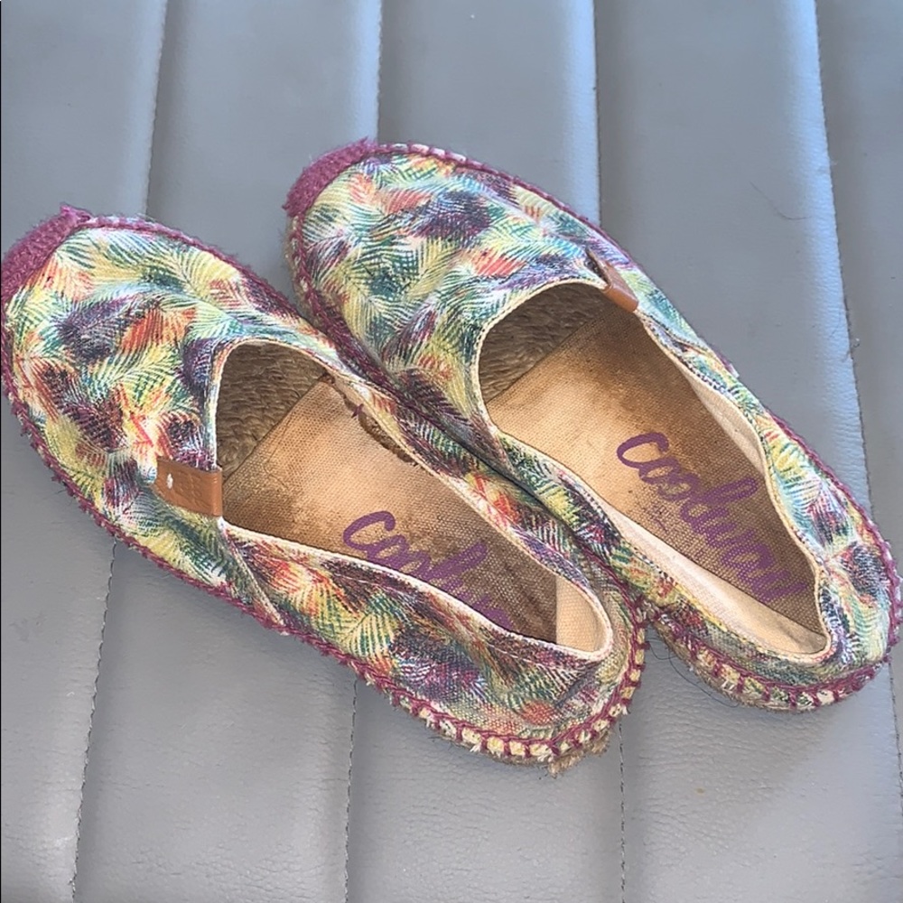 Espadrille flats